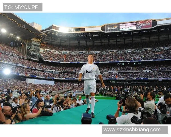 足球巨星C罗的生平成就与职业生涯全解析